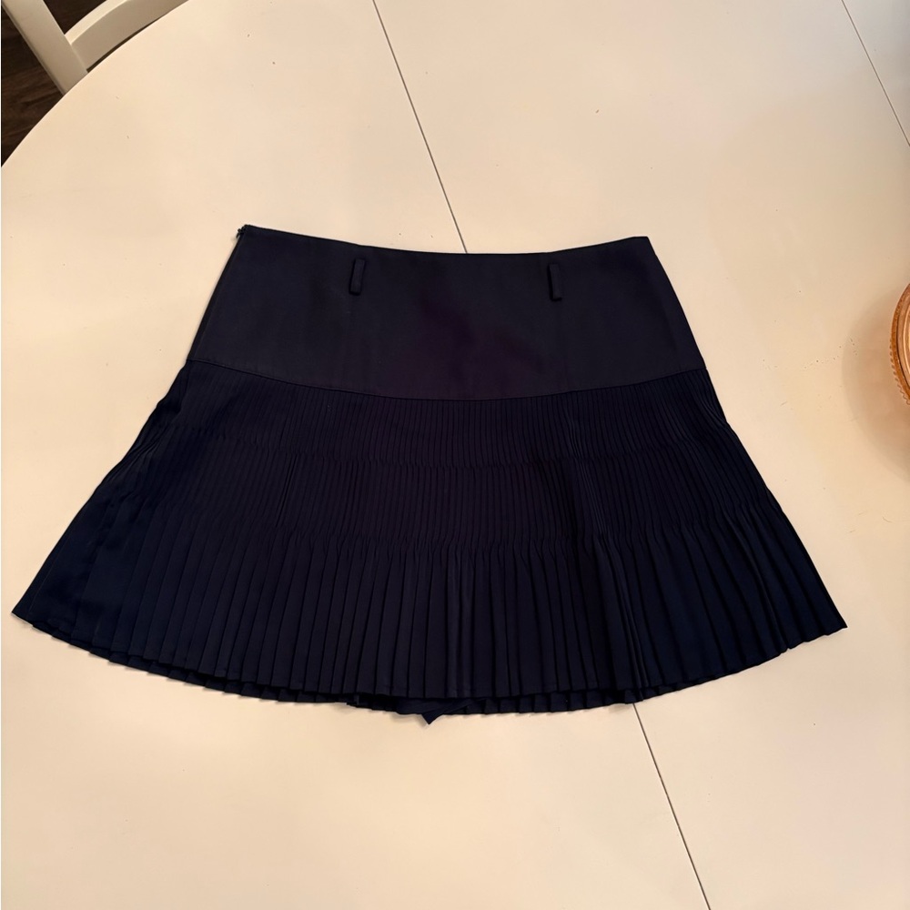 ANCOSTI Pleated A-Line Mini Skirt With Built In Shorts Navy size small